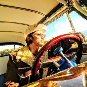 Meet your Posher, Stubs